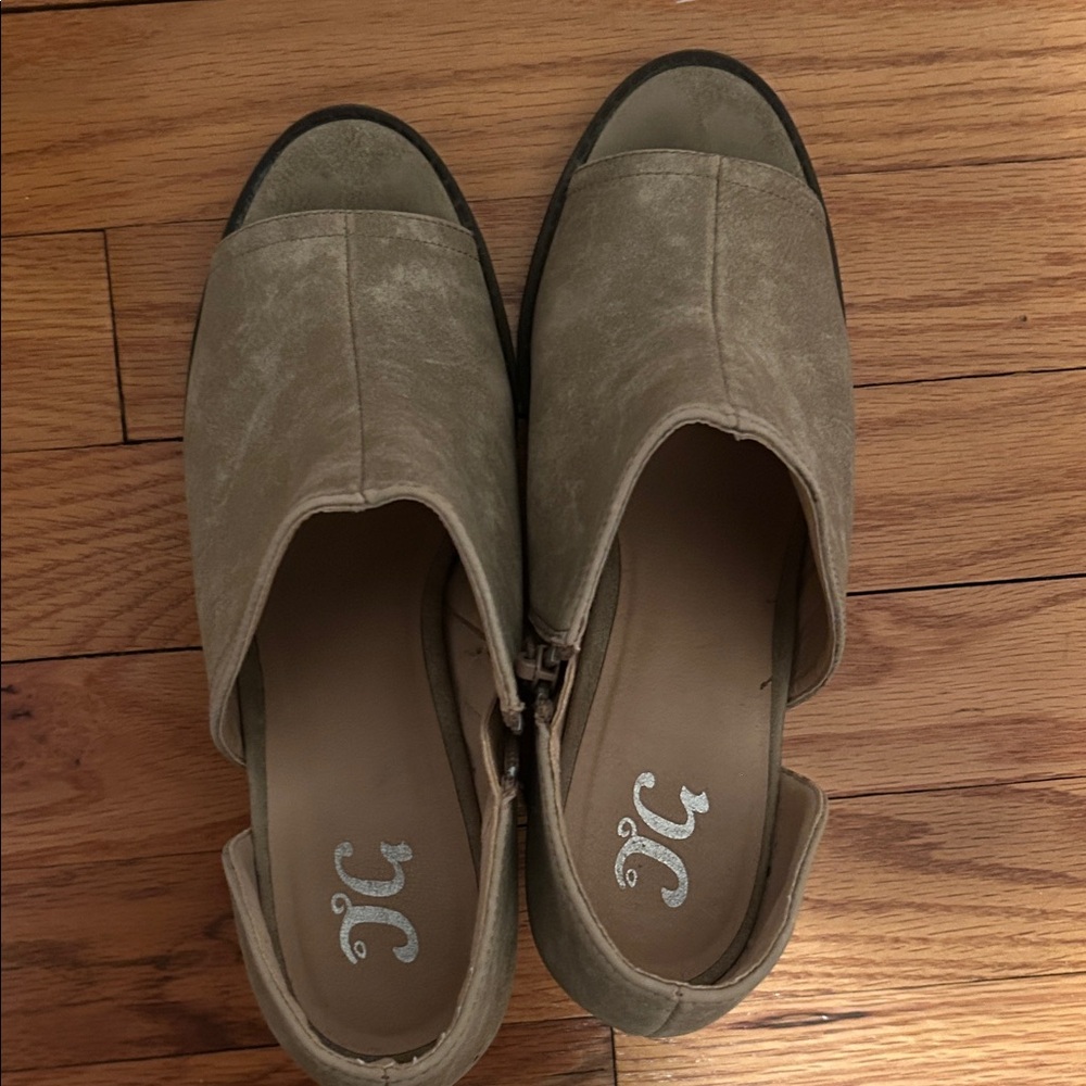 GC Shoes Open Toe Booties